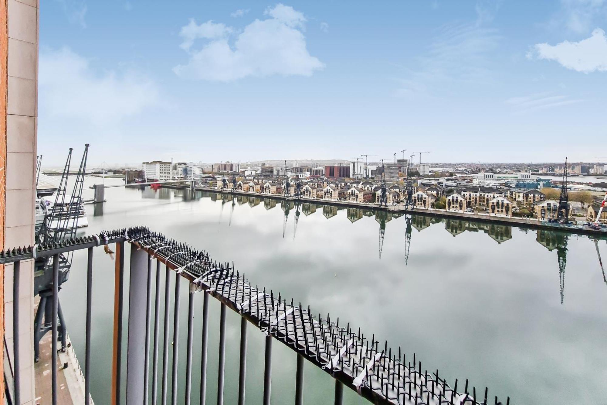 Deluxe Two Bed Apartment With River & City View Londres Exterior foto