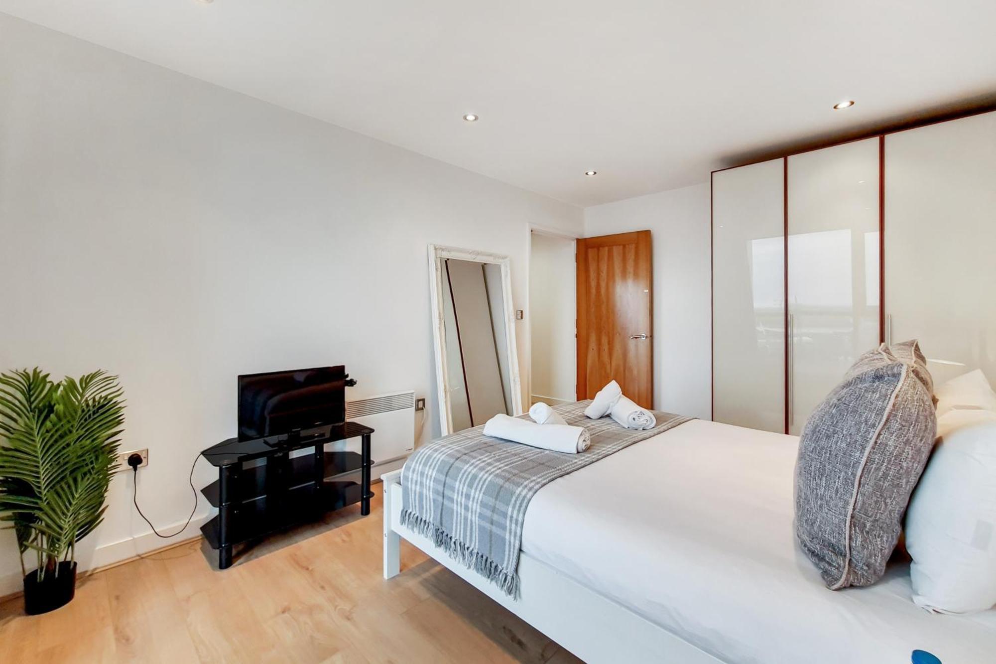 Deluxe Two Bed Apartment With River & City View Londres Exterior foto